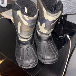 Camouflage Winter Boots